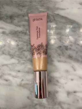 Girlactik 2 in 1 Luminous Tint Foundation in F2 Light used once